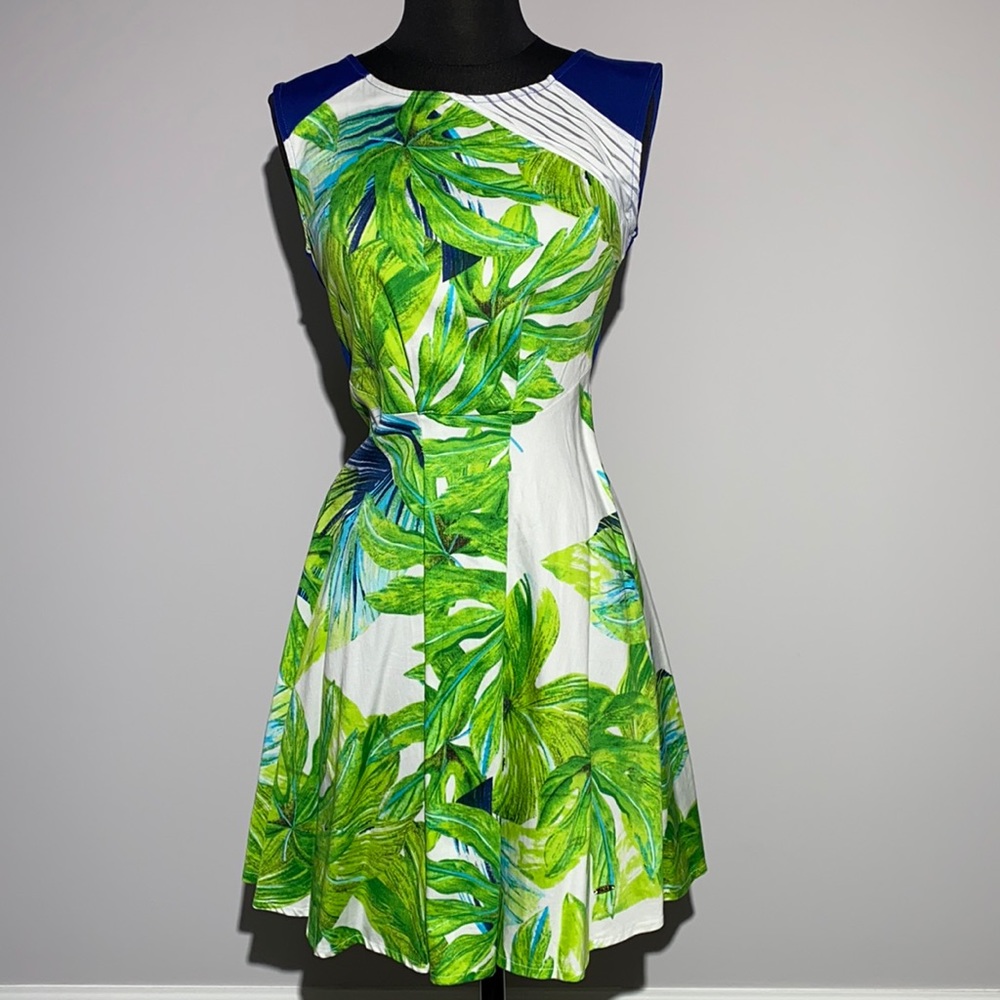 COCO & Tashi Sleeveless Floral Print Dress Size:S